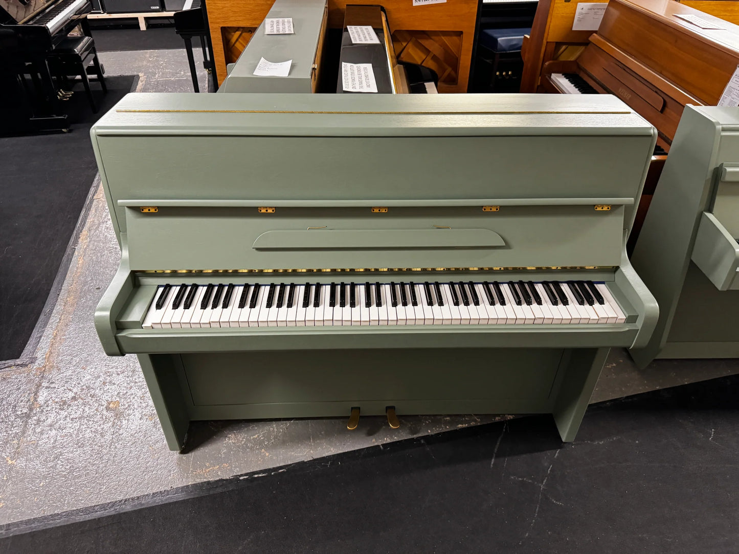 Welmar Upright Piano in a green finish